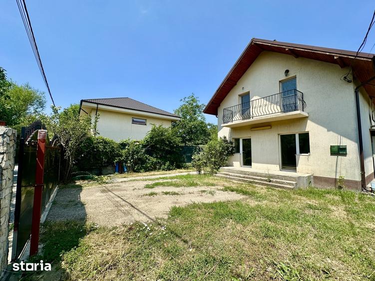 Casă cu 5 camere cu Teren 700 Mp în Titan
