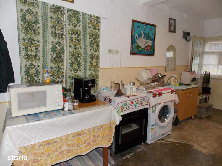Casa batraneasca din lemn cu teren marelini?te ?i utilita?i complete - 12