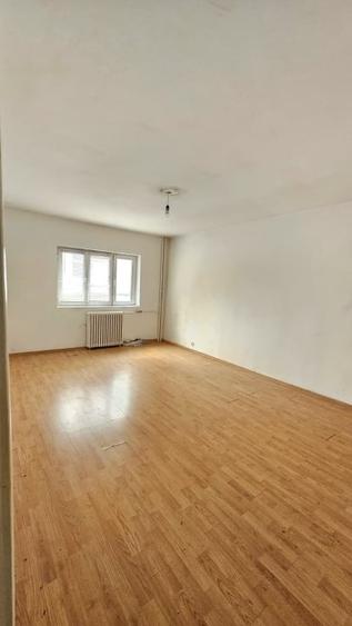 Nicolina - 1 camera decomandat - liber - ideal investitie - 1