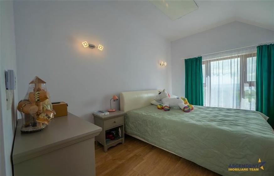 Refined ensemble, elite natural setting, 5 km from Corvin Castle. - 9