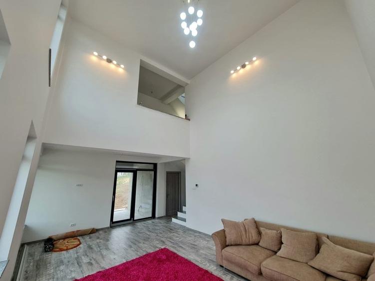 Manta Roșie, casă nouă în stil cubic,  priveliște deosebită spre oraș - 10