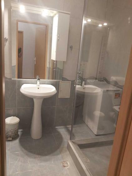 Apartament cu 3 camere decomandat în Andrei Mureșanu
