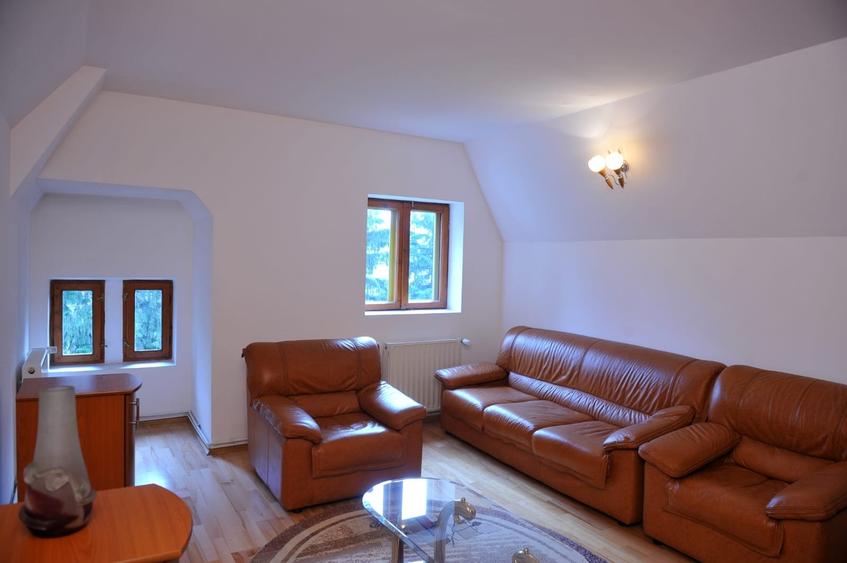 Vila de pe cărțile poștale - 17