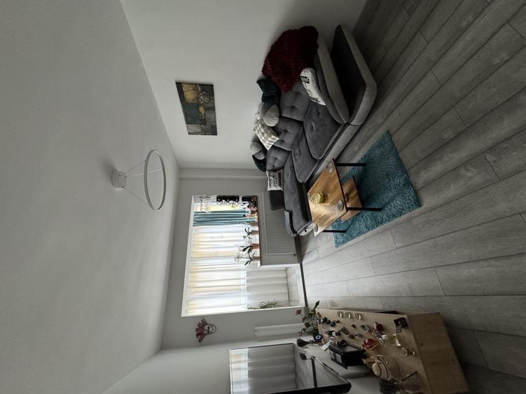 Apartament cu 2 camere semidecomandat în Vlahuță