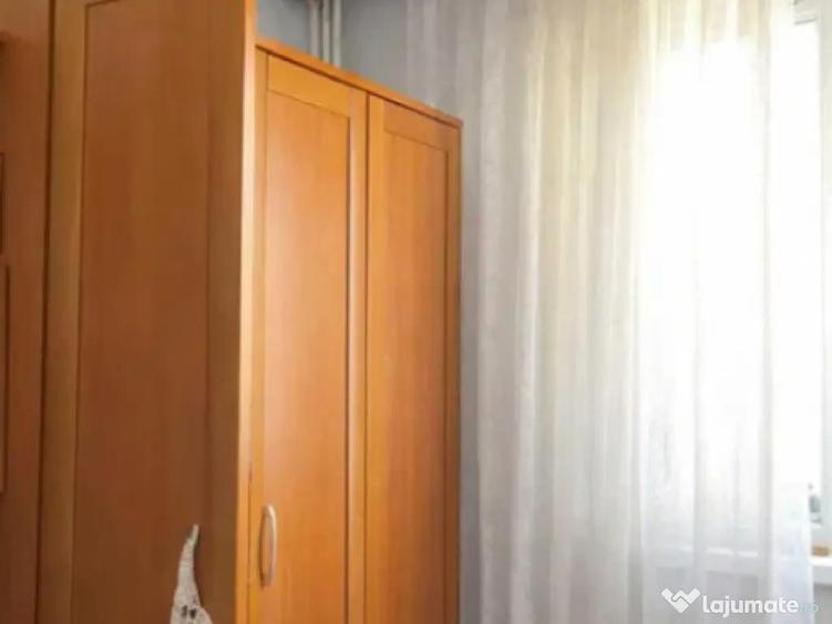 Camera cu baie si bucatarie proprie - zona Tractorul - 3