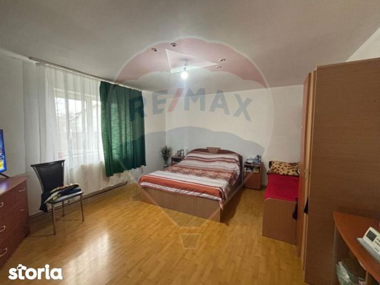 Casa spa?ioasa cu garaj - Mogo?oaia, foarte aproape de Podul Mogo?oaia - 11