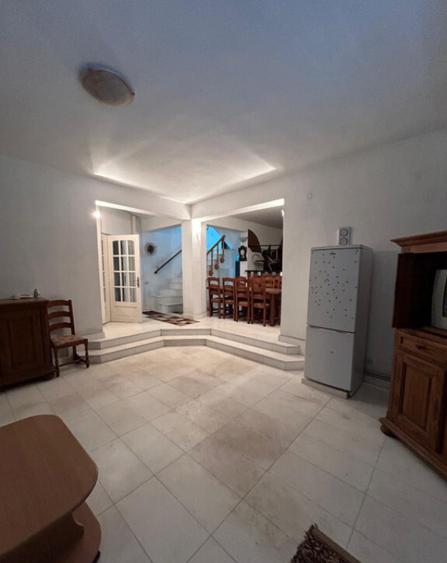 Povestea unei case la doar 200 m de valuri, cu piscina ?i - 15