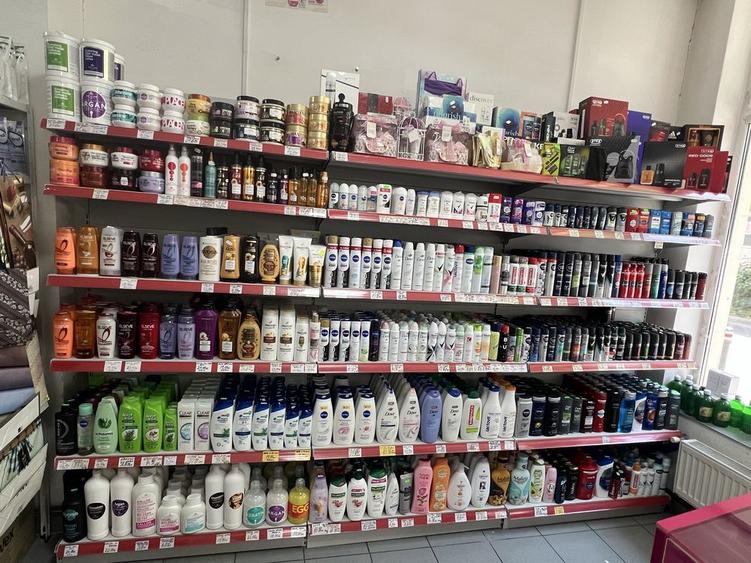 De vanzare Afacere la cheie/Preluare Magazin Cosmetice si detergenti - 6