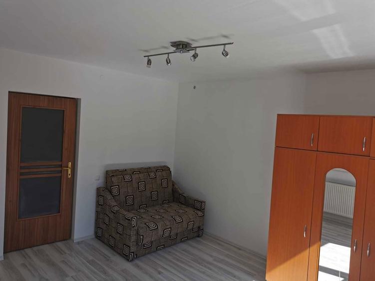 Casa de inchiriat in cartierul 7 Noiembrie - 2
