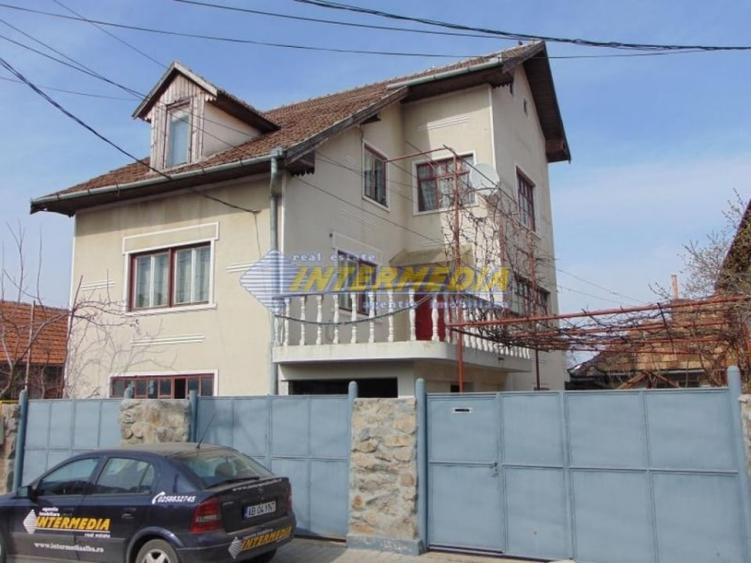 CASA 6 CAMERE I DE VANZARE I CENTRU I PRETABILA CABINETE, GRADINITA , BIROURI I - 1
