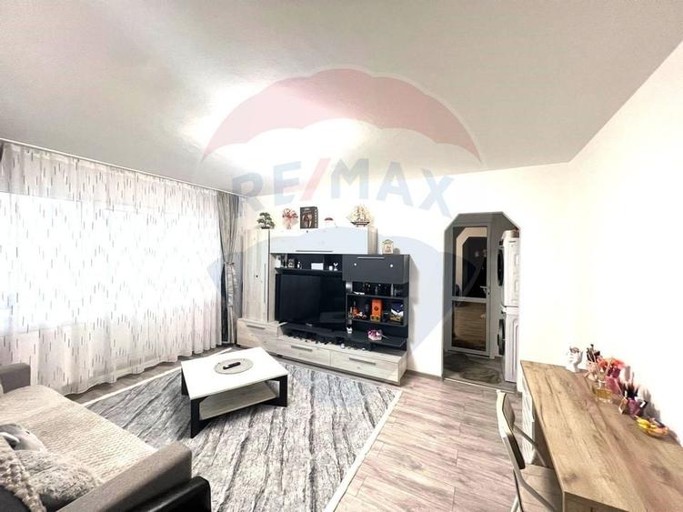 Apartament cu 2 camere semidecomandate de vânzare în zona Republicii - 1