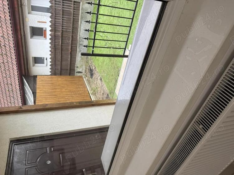 Inchiriez casa Flore?ti - 2