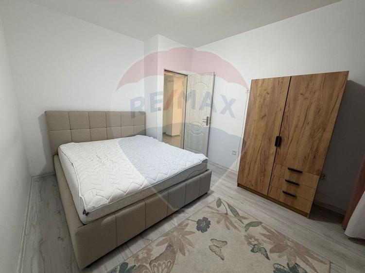 Apartament cu 3 camere de închiriat în zona Valea Rosie - 5