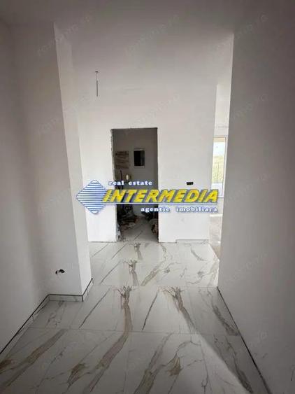 Casa Noua pe un nivel cu 4 camere cu terasa si toate utilitatile - 9