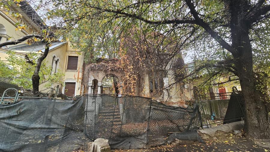 Teren intravilan de vânzare – Cotroceni, vis-à-vis de Facultatea de Medicină. - 1