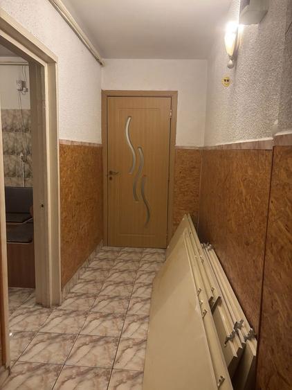 Vand apartament 2 camere semidecomandat - 1