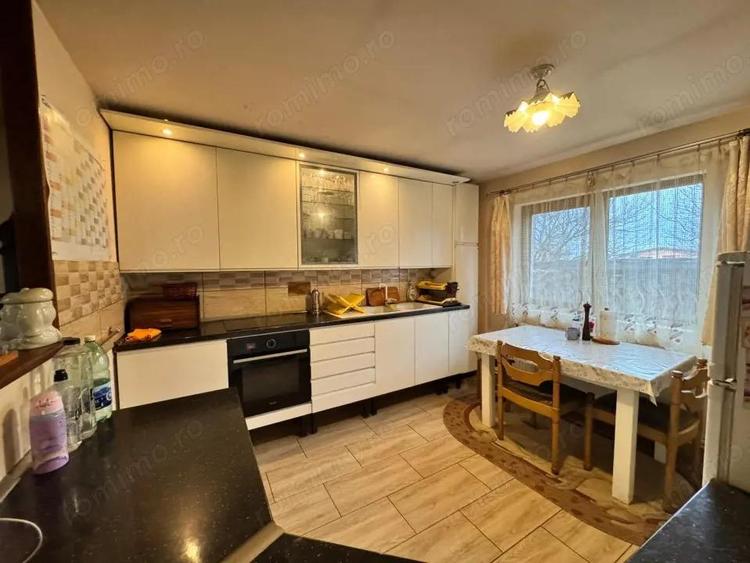 Casa cocheta cu terasa | 5 ari teren - 15