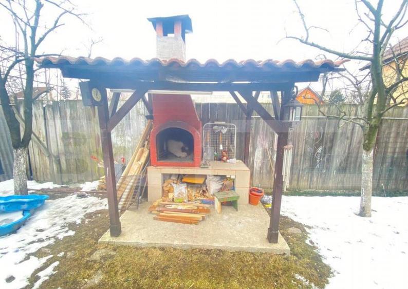 Casa de 630 mp si teren 600 mp, mobilata si utilata, zona Ce - 12