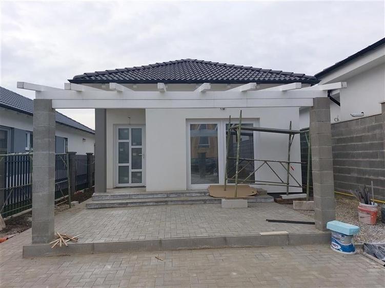 Casa noua parter, in Livada! - 1