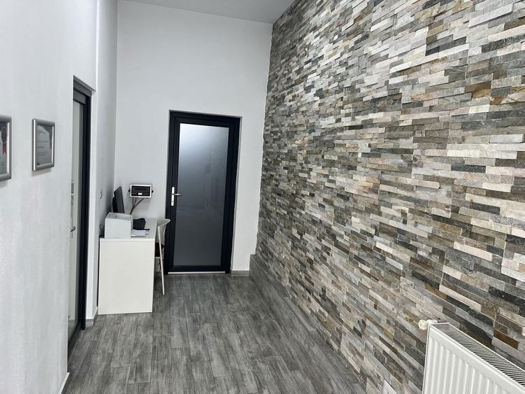 Inchiriez Birou 70 m2 in Roman / Cabinet /Sediu firma - 6