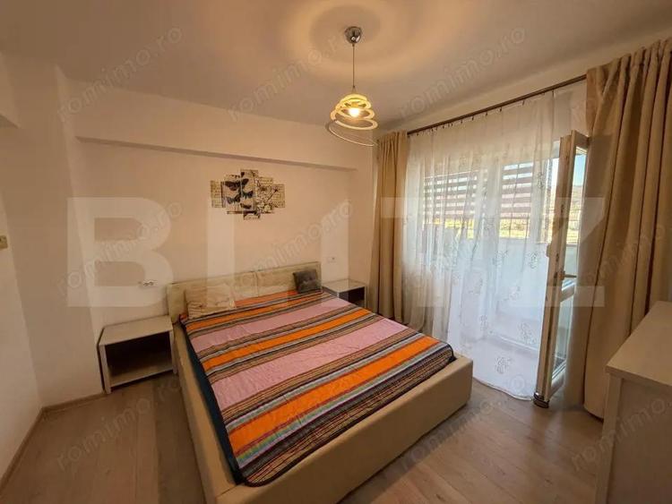 Apartament de vanzare cu 3 camere - 1