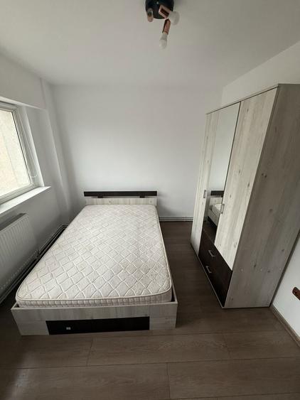Vand apartament 3 camere etajul 3 Strada Oborului nr6 - 1