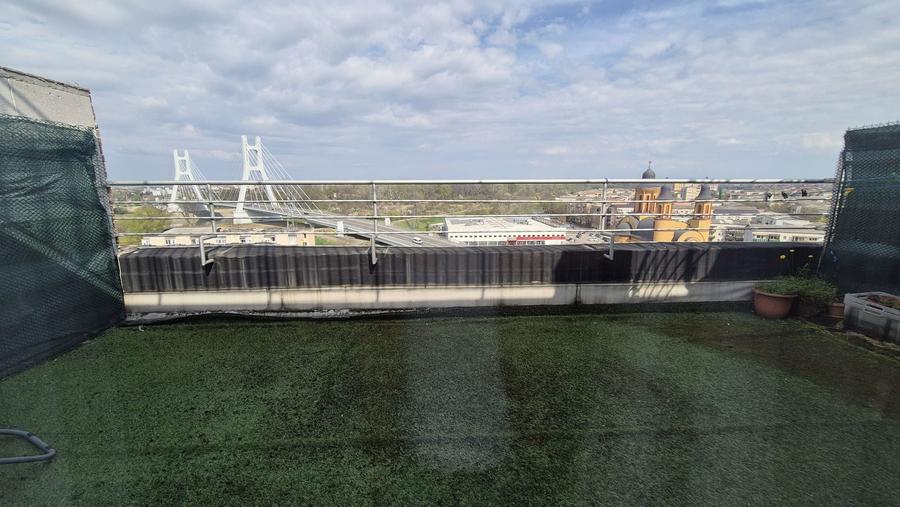 Inchiriez apartament cu o camera de tip penthouse cu terasa generoasa - Complex Dana - 4