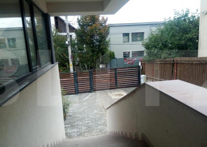 Imobil de birouri, 610 mp - 13