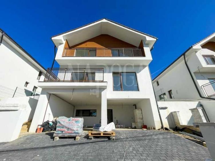Casa 4 camere de vanzare in Feleacu - 1