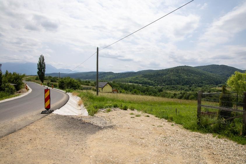 Teren cu potențial turistic în Vulcan BV– vedere panoramică - 9