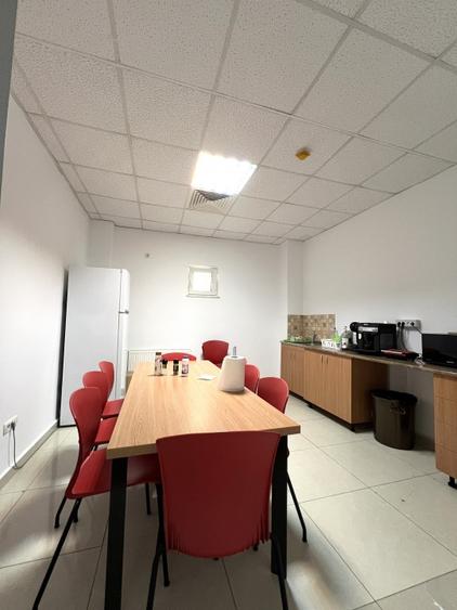 Spatiu de birouri / Cladire noua/ paza - 7