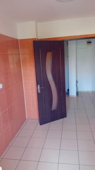 Vanzare 3 camere Malu Rosu etaj 2 , Ploiesti - 3