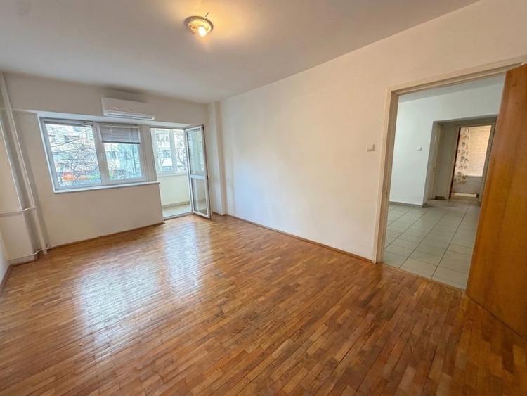 Piața Victoriei | 2 camere | Etaj 1 | Bloc 1980 | Balcon închis - 3