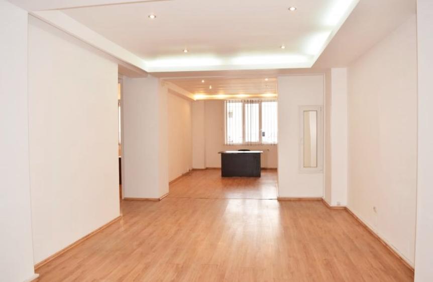 3 Camere 98mp Zona Ultracentrală Lângă Biserica Greacă - 1