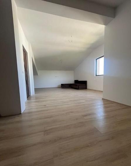 Casa tip duplex P+1+M | 200 mp utili | Curte 300 mp | 5 min. Bucuresti - 12