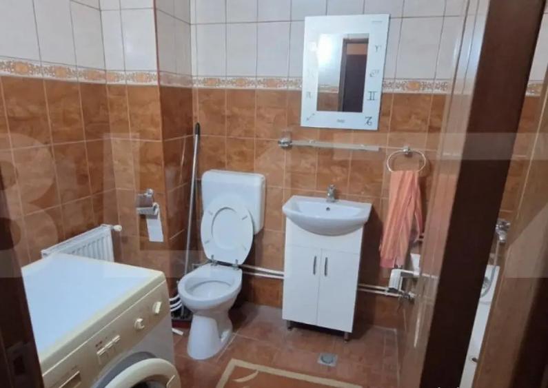 Apartament 2 camere , cu 2 balcoane ?i pivni?a , zona Micr - 3