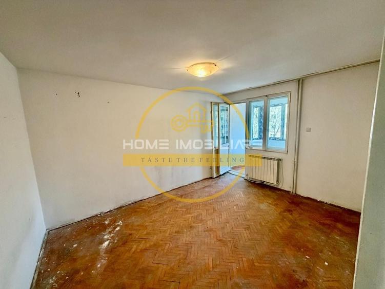 Etaj 1 Apartament 2 Camere Decomandat Podu Ros Fara Risc Lift - 1