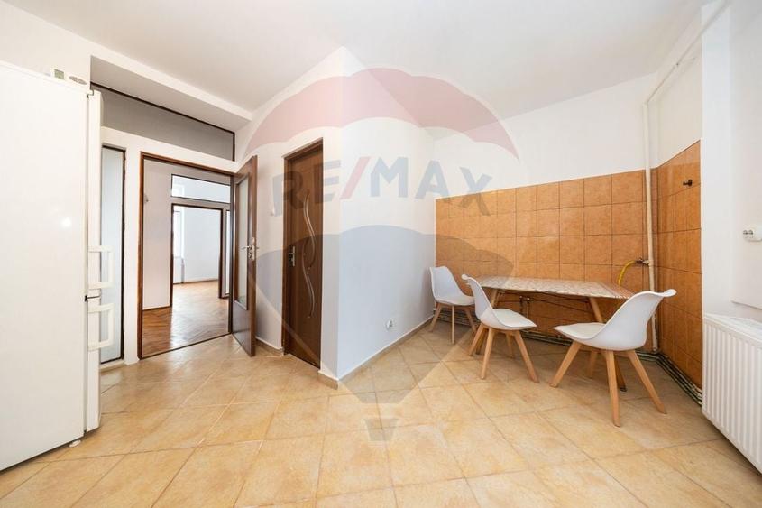 Apartament in casa Centrul Istoric cu potential - 3