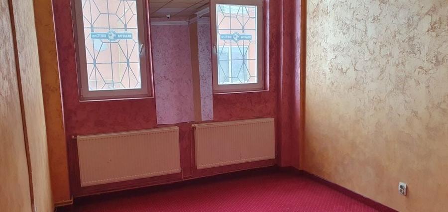 Spatiu comercial de inchiriat in Sebes zona centrala - 6