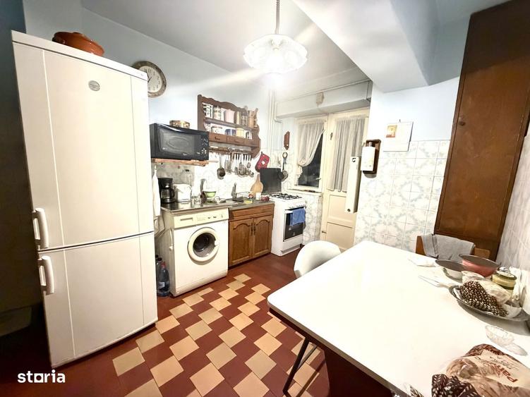 4 camere, et 3, bloc 1981, 101 mp - Cascada, str 9 Mai - 10