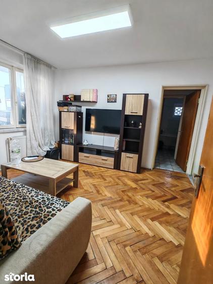 Apartament 2 camere Craiovei, etaj 2, centrala termica, confort 1 - 2