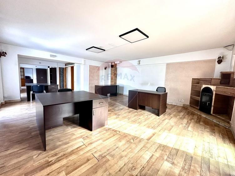 Spații Birouri de închiriat in Vila Str Comana Sector 1 - 1