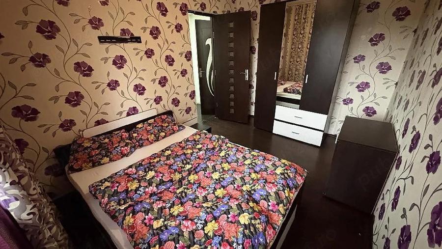 Vand Apartament 3 camere 2 balcoane Vizavi de piata Dacia - 2