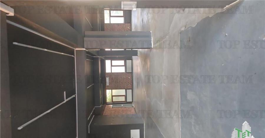 Spatiu comercial, stradal, parter de bloc si demisol, 800mp - 8