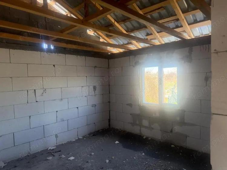 CASA parter, 90 mp utili , teren 560 mp , COSOVENI , SUPER PRET - 4