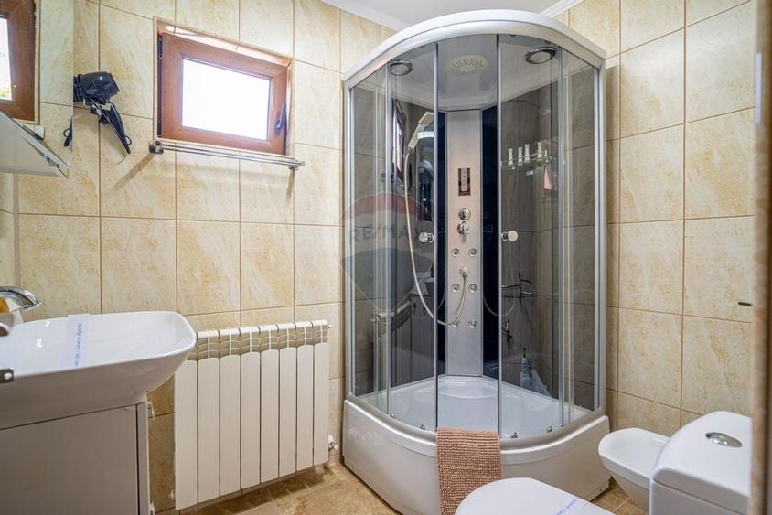 Vila moderna cu 2 corpuri in Busteni | Ideala pentru turism - 11