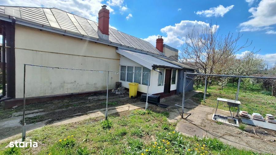 Casă cu 3 camere cu Teren 500 Mp în CFR