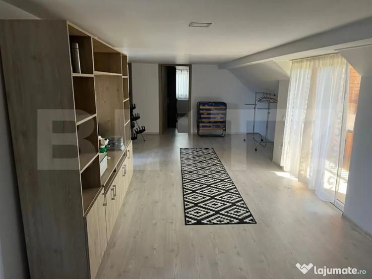 Casă cu 7 camere cu Teren 1083 Mp în Reghin