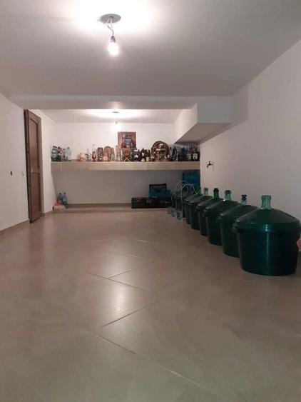 Casă cu 4 camere în Caracal