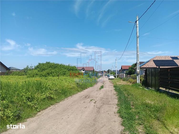 Teren de 500 mp, în Miroslava
